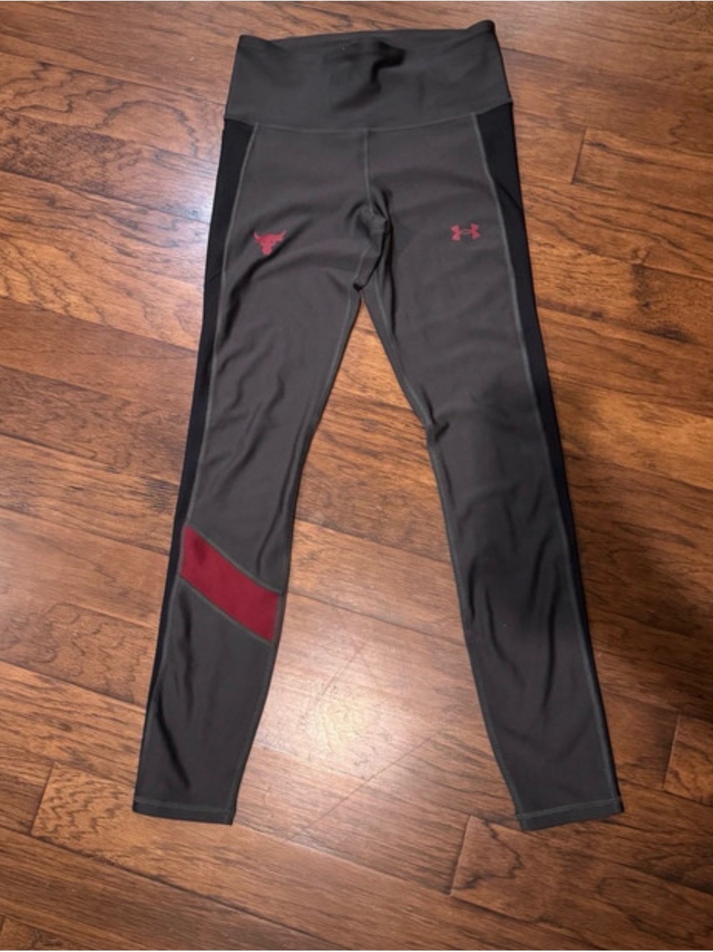Women’s Under Armour Project Rock
HeatGear Compression
Leggings